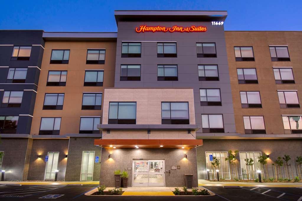 Hampton Inn & Suites Ontario Rancho Cucamonga Esterno foto
